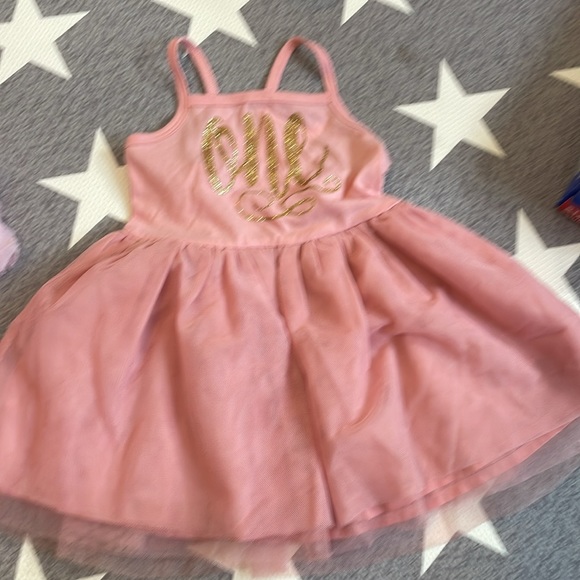Set of 5 One pinks, white and purple dresses and top sz12-18 months - Picture 10 of 15